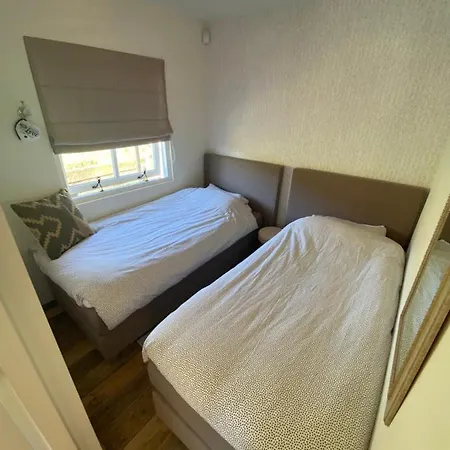 Ferienhaus Heerlijke Op 350 Meter Vanaf Het Strand! Ouddorp