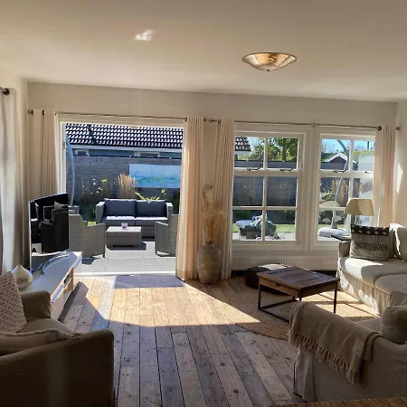 Heerlijke Op 350 Meter Vanaf Het Strand! *